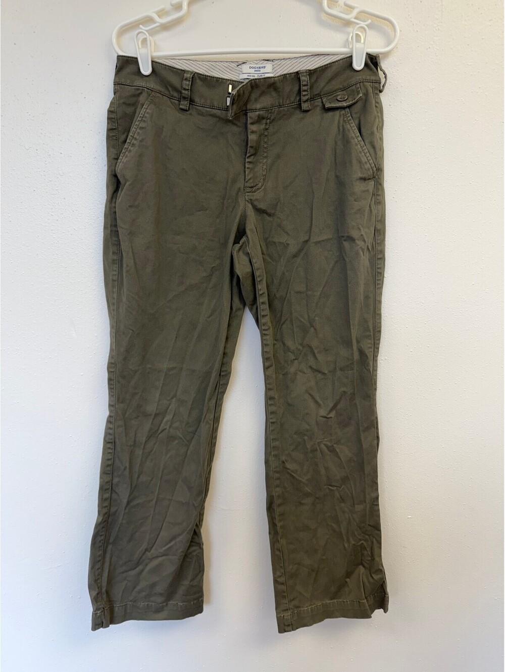 Dockers Petite Mid Rise Curvy Jaelynn Pant in Olive Green - Size 8P Medium